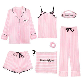 Kit Pijama Show 7 peças você encontra na Sua Boutique por apenas  ! Com Frete Grátis para todo Brasil, podendo parcelar em até 10X Sem Juros! Alé,m disso ganhe 10% OFF no PIX! 