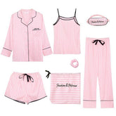 Kit Pijama Show 7 peças você encontra na Sua Boutique por apenas  ! Com Frete Grátis para todo Brasil, podendo parcelar em até 10X Sem Juros! Alé,m disso ganhe 10% OFF no PIX! 