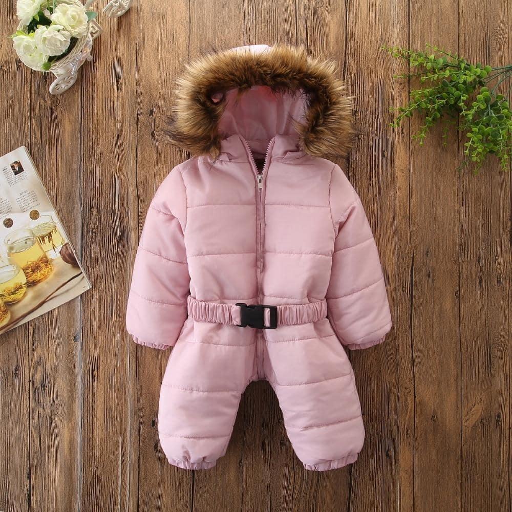 Macacão Infantil de Inverno você encontra na Sua Boutique por apenas  ! Com Frete Grátis para todo Brasil, podendo parcelar em até 10X Sem Juros! Alé,m disso ganhe 10% OFF no PIX! 