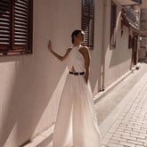 Macacão Pantalona- Decote Cruzado você encontra na Sua Boutique por apenas  ! Com Frete Grátis para todo Brasil, podendo parcelar em até 10X Sem Juros! Alé,m disso ganhe 10% OFF no PIX! 