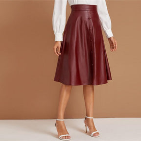 Saia Midi Borgonha - Couro Ecológico você encontra na Sua Boutique por apenas  ! Com Frete Grátis para todo Brasil, podendo parcelar em até 10X Sem Juros! Alé,m disso ganhe 10% OFF no PIX! 