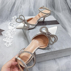 Scarpin Shine você encontra na Sua Boutique por apenas  ! Com Frete Grátis para todo Brasil, podendo parcelar em até 10X Sem Juros! Alé,m disso ganhe 10% OFF no PIX! 