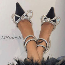 Scarpin Shine você encontra na Sua Boutique por apenas  ! Com Frete Grátis para todo Brasil, podendo parcelar em até 10X Sem Juros! Alé,m disso ganhe 10% OFF no PIX! 