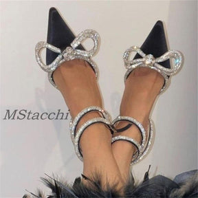Scarpin Shine você encontra na Sua Boutique por apenas  ! Com Frete Grátis para todo Brasil, podendo parcelar em até 10X Sem Juros! Alé,m disso ganhe 10% OFF no PIX! 