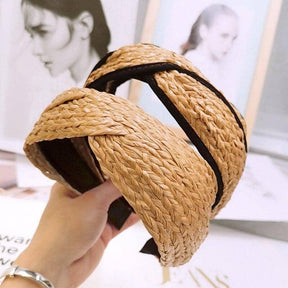 Tiara Palha Beach você encontra na Sua Boutique por apenas  ! Com Frete Grátis para todo Brasil, podendo parcelar em até 10X Sem Juros! Alé,m disso ganhe 10% OFF no PIX! 