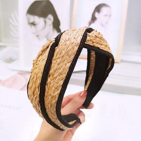 Tiara Palha Beach você encontra na Sua Boutique por apenas  ! Com Frete Grátis para todo Brasil, podendo parcelar em até 10X Sem Juros! Alé,m disso ganhe 10% OFF no PIX! 