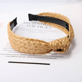 Tiara Palha Beach você encontra na Sua Boutique por apenas  ! Com Frete Grátis para todo Brasil, podendo parcelar em até 10X Sem Juros! Alé,m disso ganhe 10% OFF no PIX! 